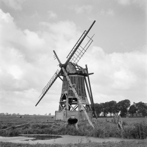 De Keimptilstermolen in vervallen toestand